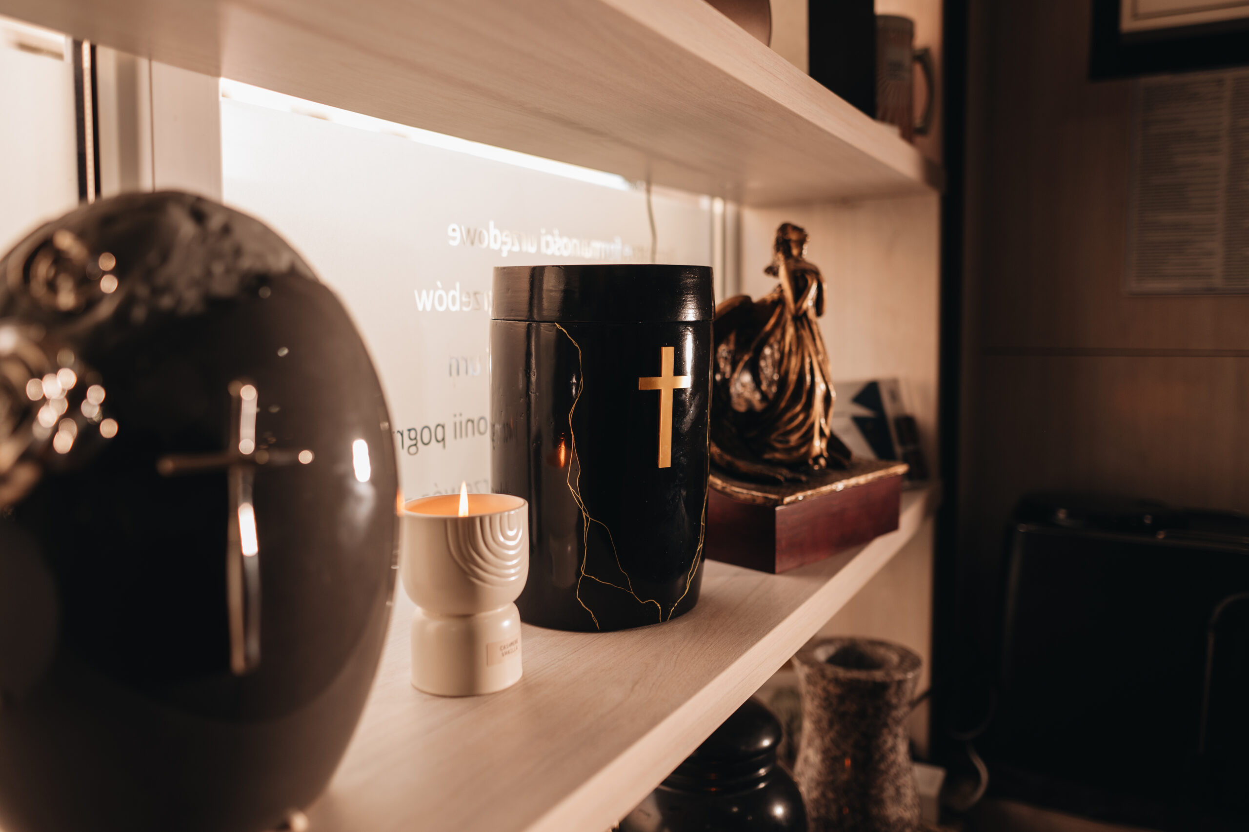 Urny metalowe w ofercie zakładu pogrzebowego Wejherowo Urny metalowe w ofercie zakładu pogrzebowego Wejherowo