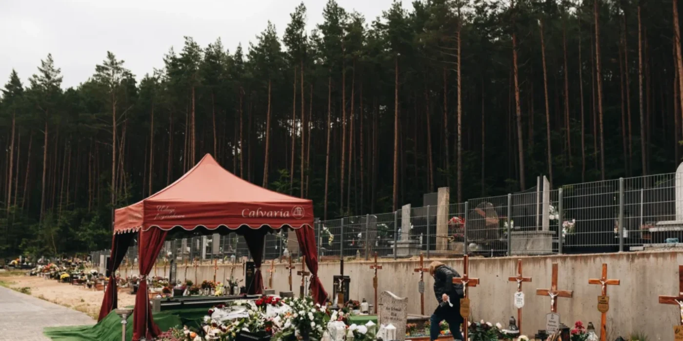 Procesja żałobna z asystą Calvaria – godne pożegnanie bliskiego na cmentarzu w Wejherowie